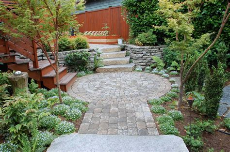 Stone patio ideas for small outdoor spaces